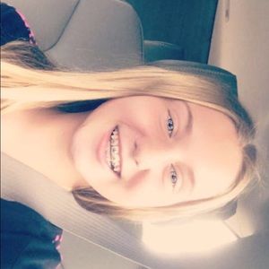 Meet your Posher, Ava